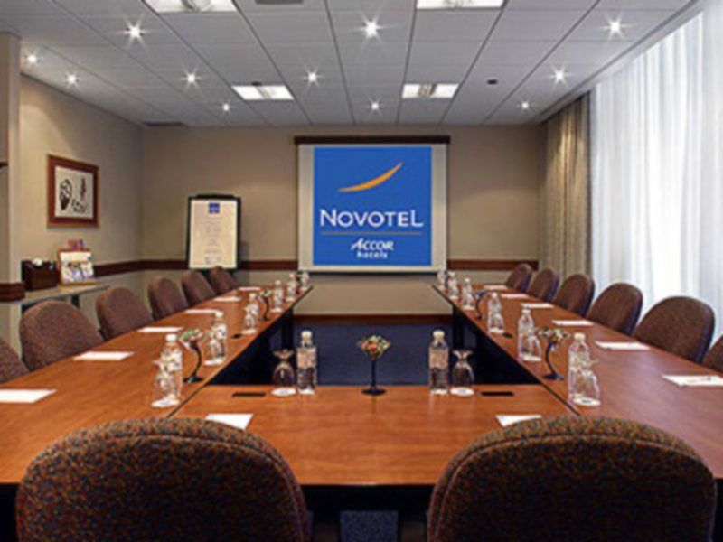 Novotel Toronto North York Dış mekan fotoğraf